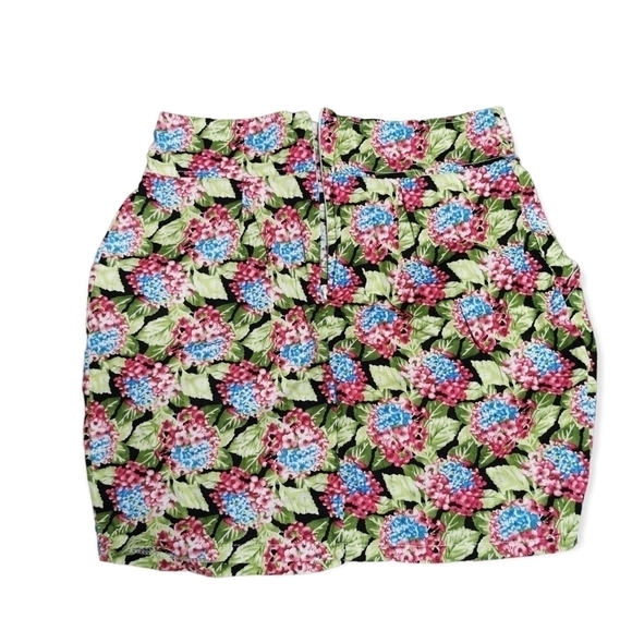 Floral Mini Pencil Cut Skirt - Picture 3 of 9